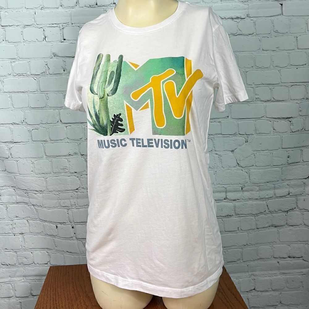 MTV Shirt womens Small 19x24 logo Music cactus dessert logo white